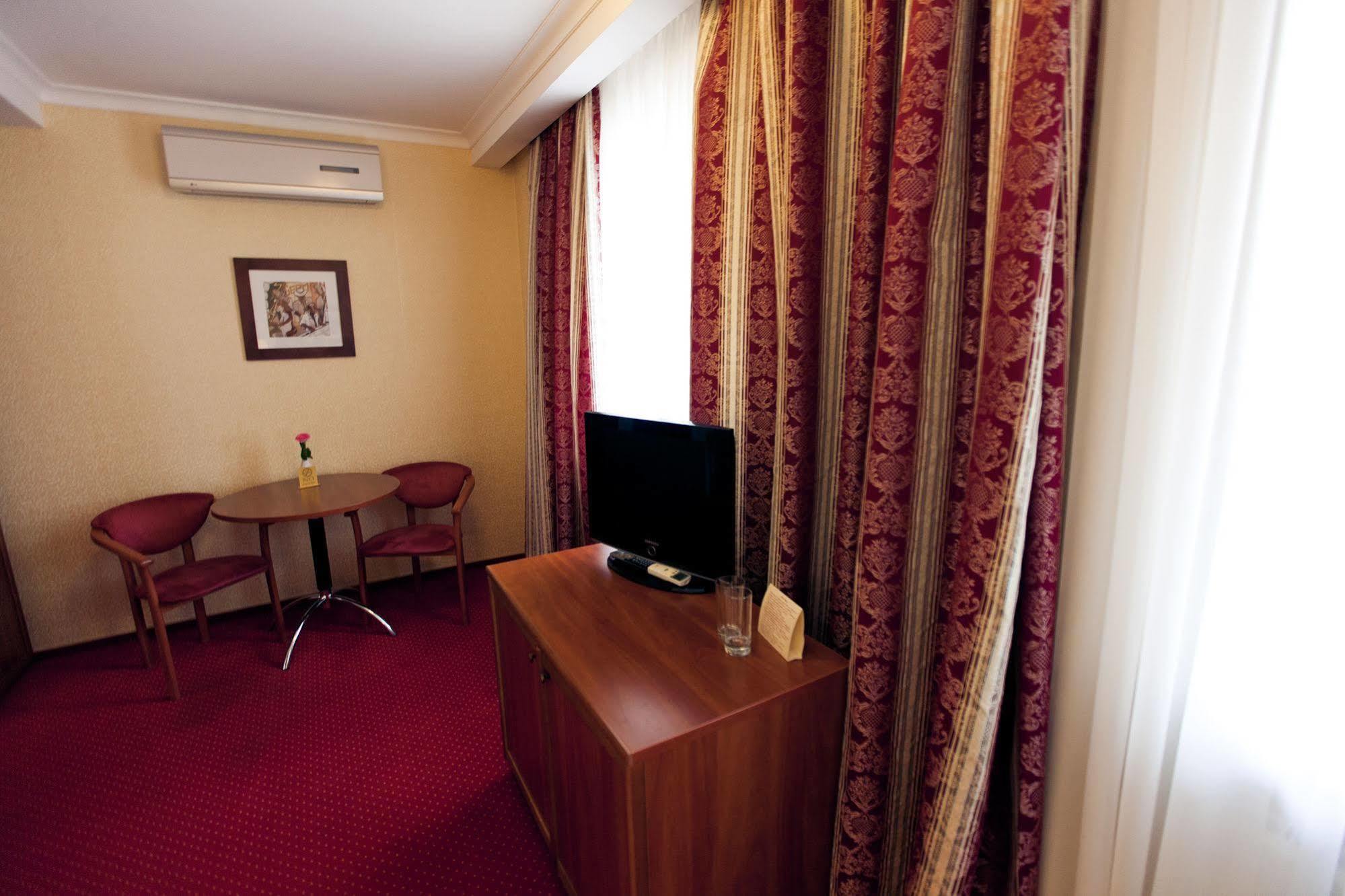 Delice Hotel Lviv Exterior foto