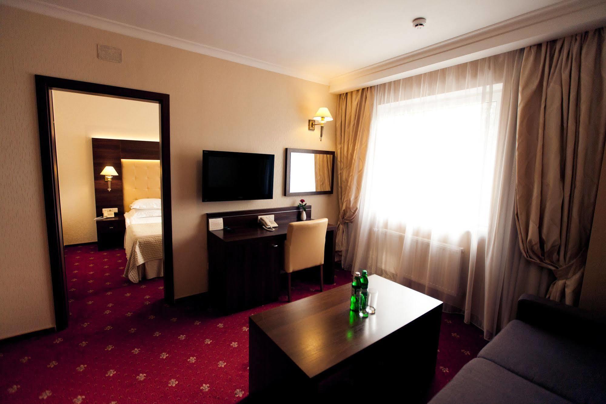 Delice Hotel Lviv Exterior foto