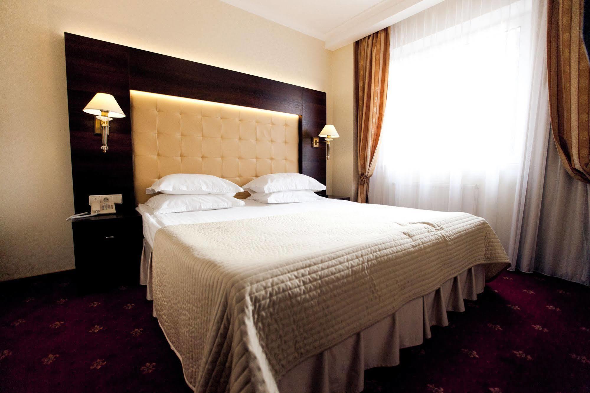 Delice Hotel Lviv Exterior foto